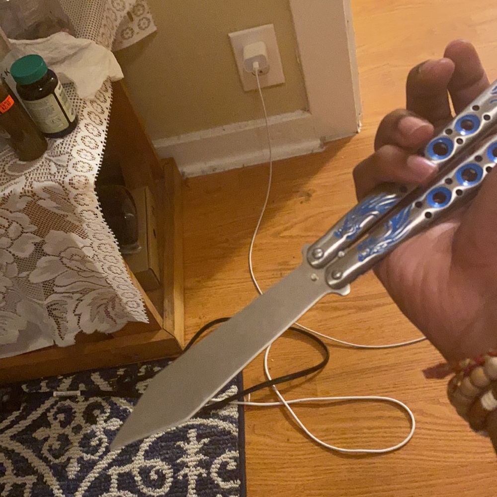 9” standard 440 | steel balisong - Picture 4 of 5
